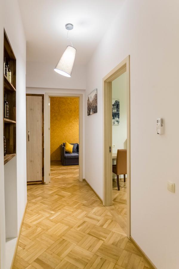 Luxury 3 Bedroom Apartment By Freedom Square City Center 第比利斯 外观 照片