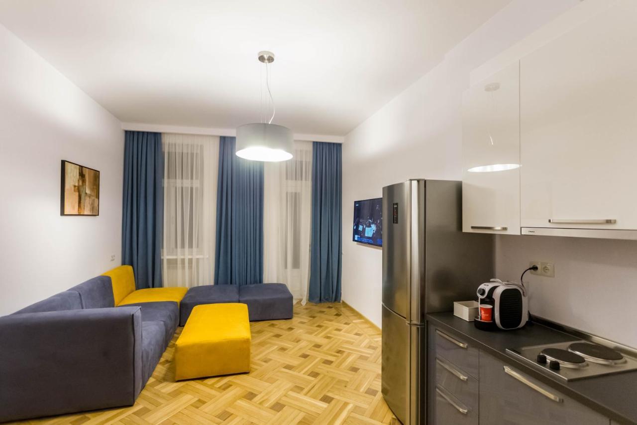 Luxury 3 Bedroom Apartment By Freedom Square City Center 第比利斯 外观 照片